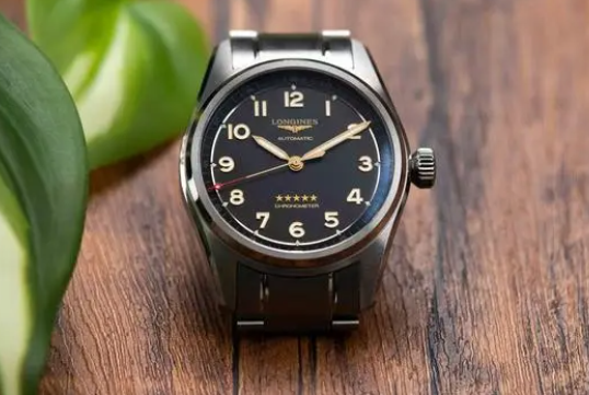 浪琴手表需要保养多久？日常如何保养手表？